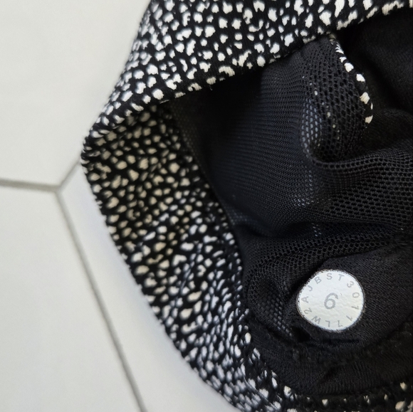 Lululemon Size 6 - Picture 3 of 3